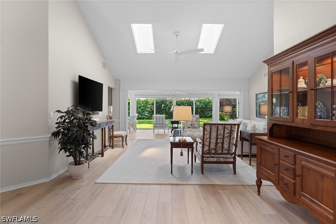 3 Bed SingleFamilyResidence for Sale in Naples, photo 17