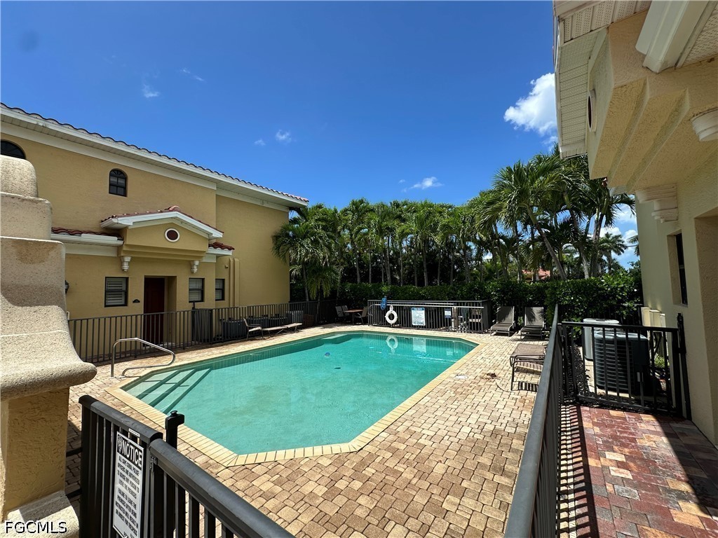 3 Bed Condominium for Sale in Tuscany Villas, photo 17