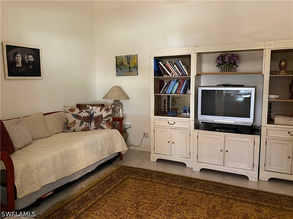 2 Bed Waterfront Home for Sale in Village Walk, photo 17