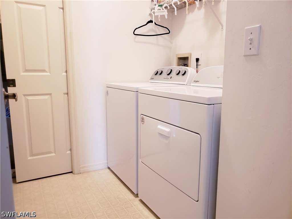 2 Bed Waterfront Home for Sale in Naples, photo 17
