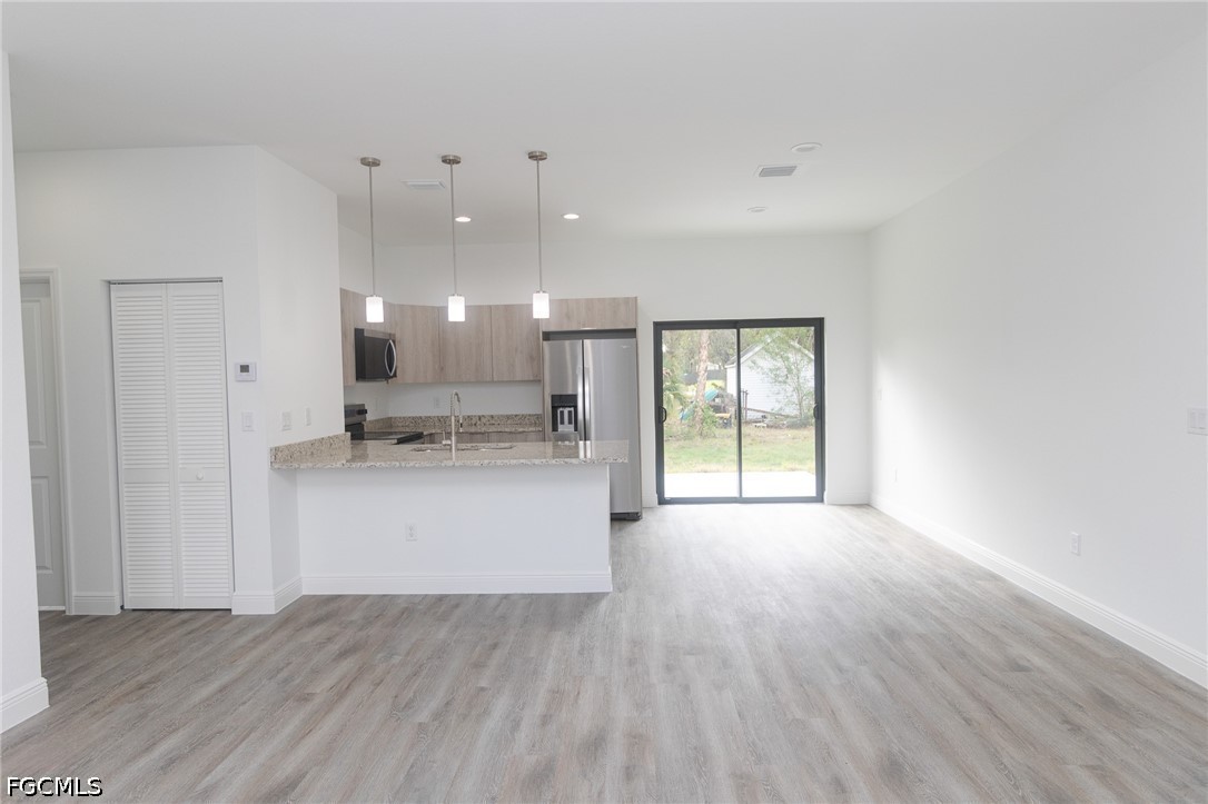 3 Bed SingleFamilyResidence for Sale in Port Labelle, photo 17