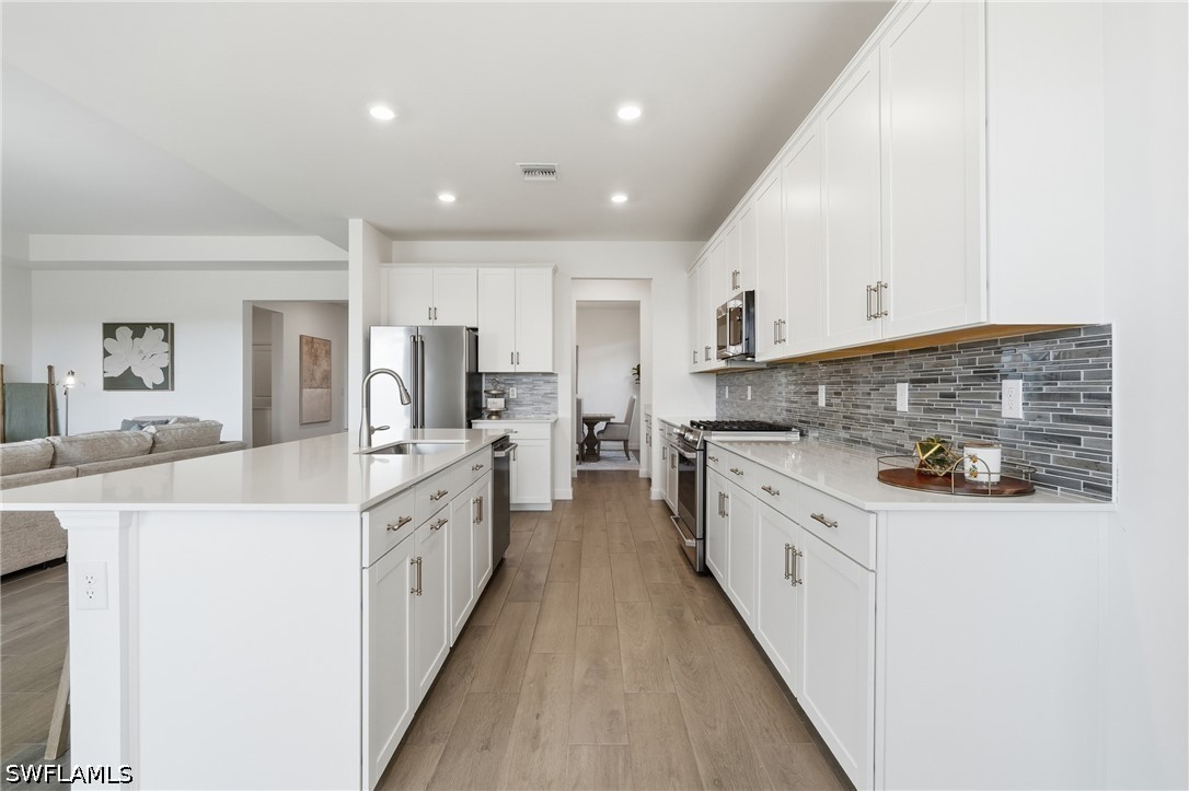 4 Bed SingleFamilyResidence for Sale in Estero, photo 17