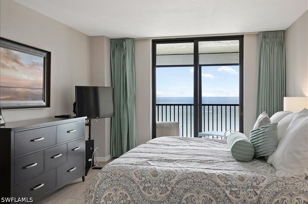2 Bed Waterfront Home for Sale in Naples, photo 17