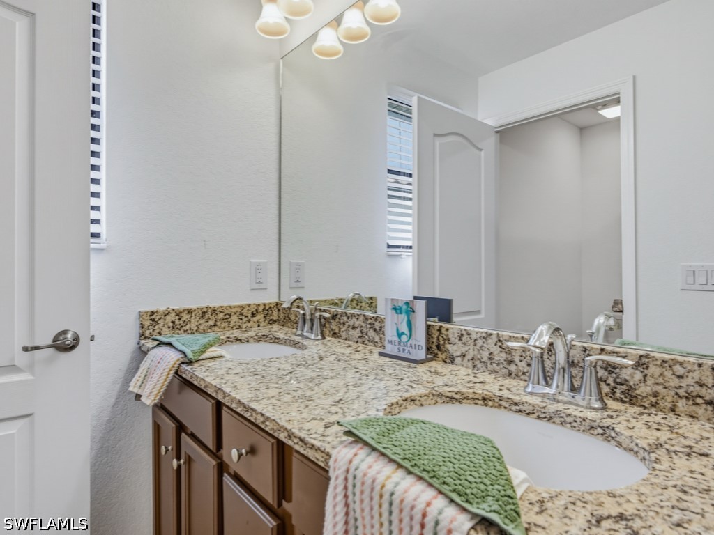5 Bed SingleFamilyResidence for Sale in Naples, photo 17