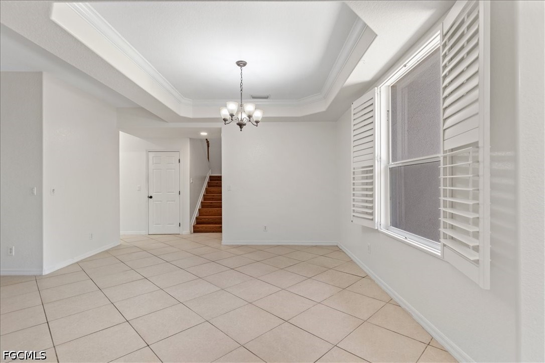 6 Bed SingleFamilyResidence for Sale in Stoneybrook, photo 17