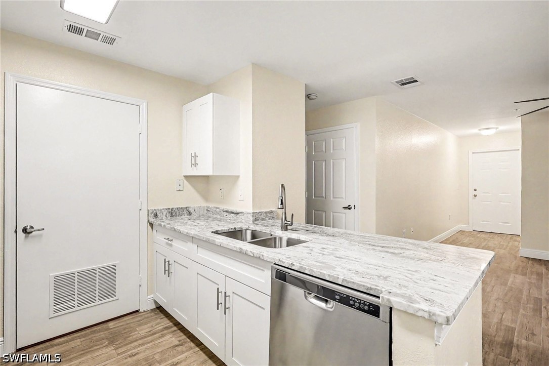 1 Bed Condominium for Sale in Vanderbilt Place, photo 17