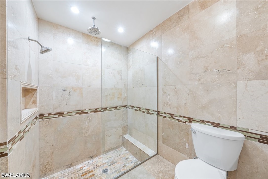 3 Bed SingleFamilyResidence for Sale in Lake Club Villas, photo 17