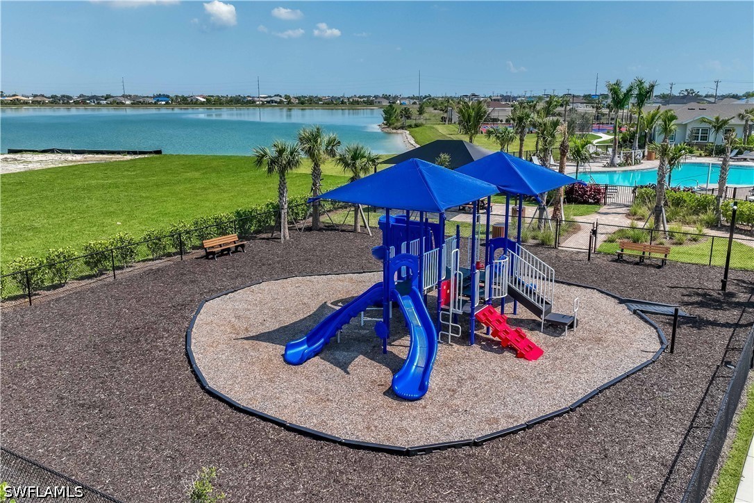 4 Bed Waterfront Home for Sale in Stonewater, photo 17