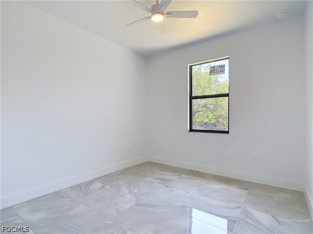 3 Bed Waterfront Home for Sale in Lehigh Acres, photo 17