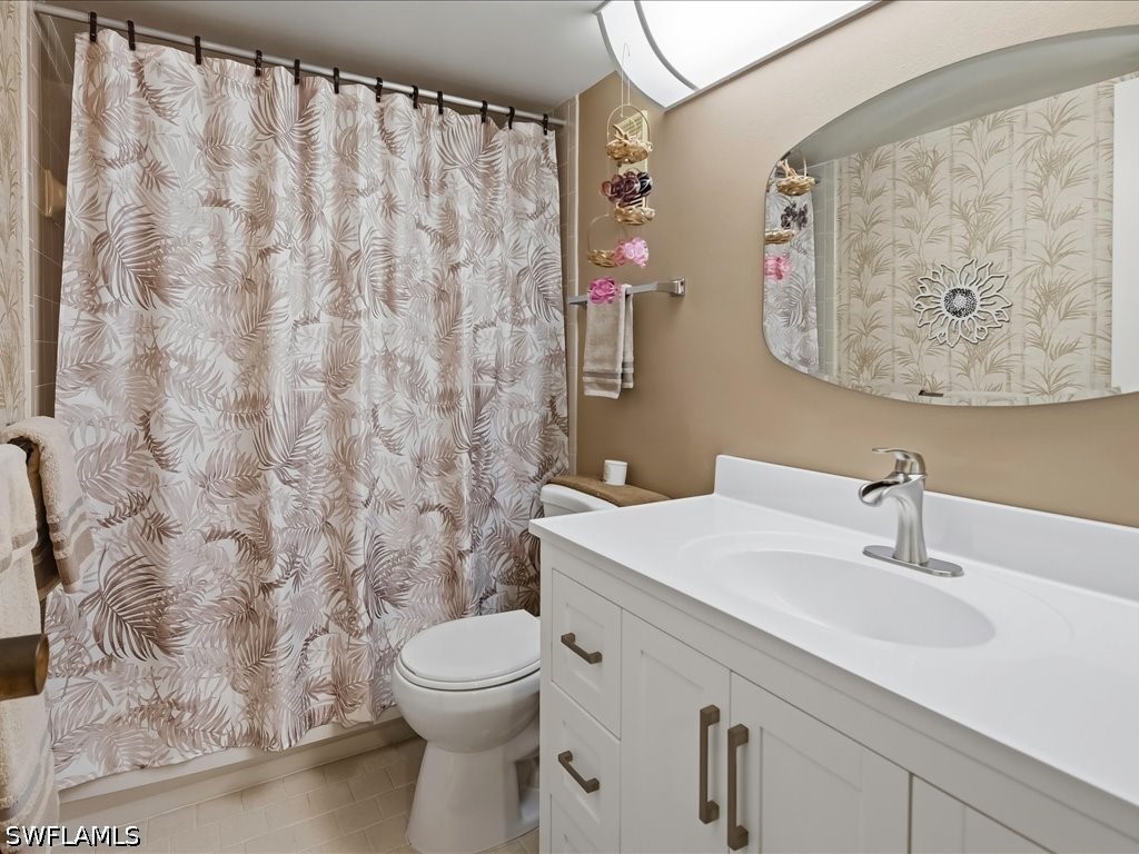 2 Bed Waterfront Home for Sale in Marco Island, photo 17