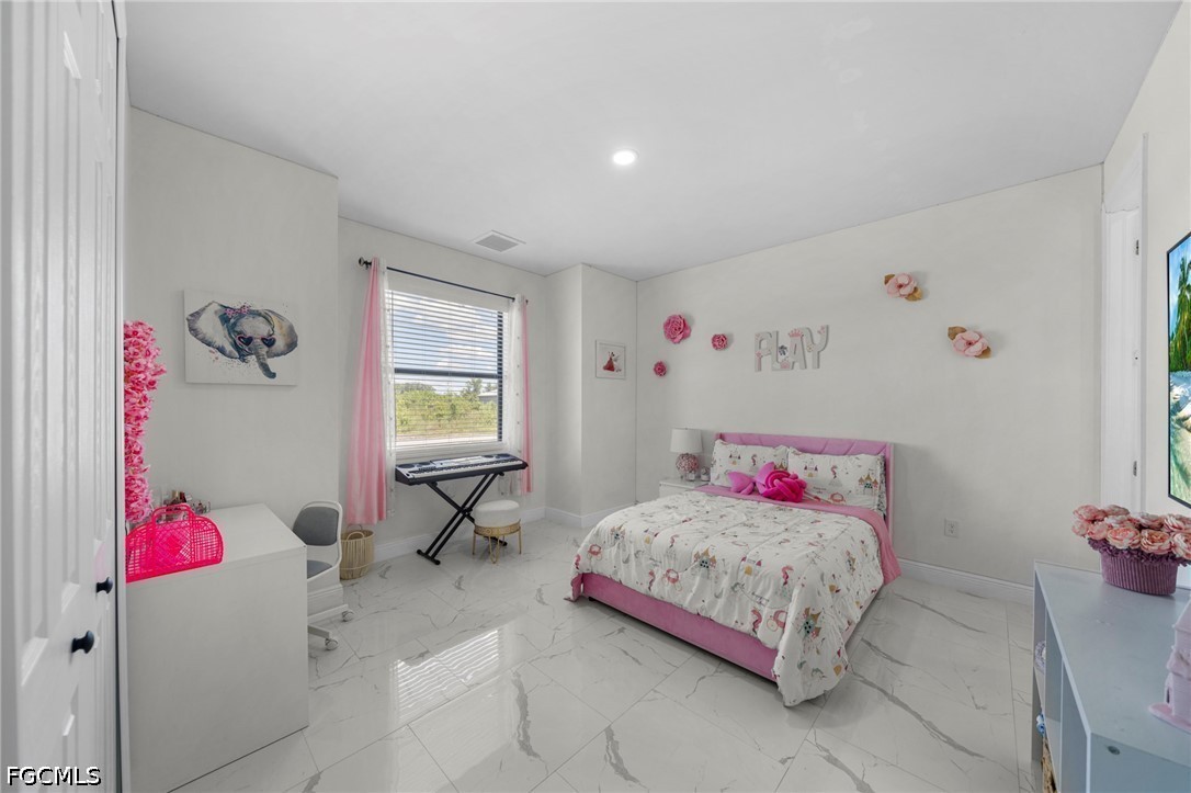 4 Bed SingleFamilyResidence for Sale in Lehigh Acres, photo 17