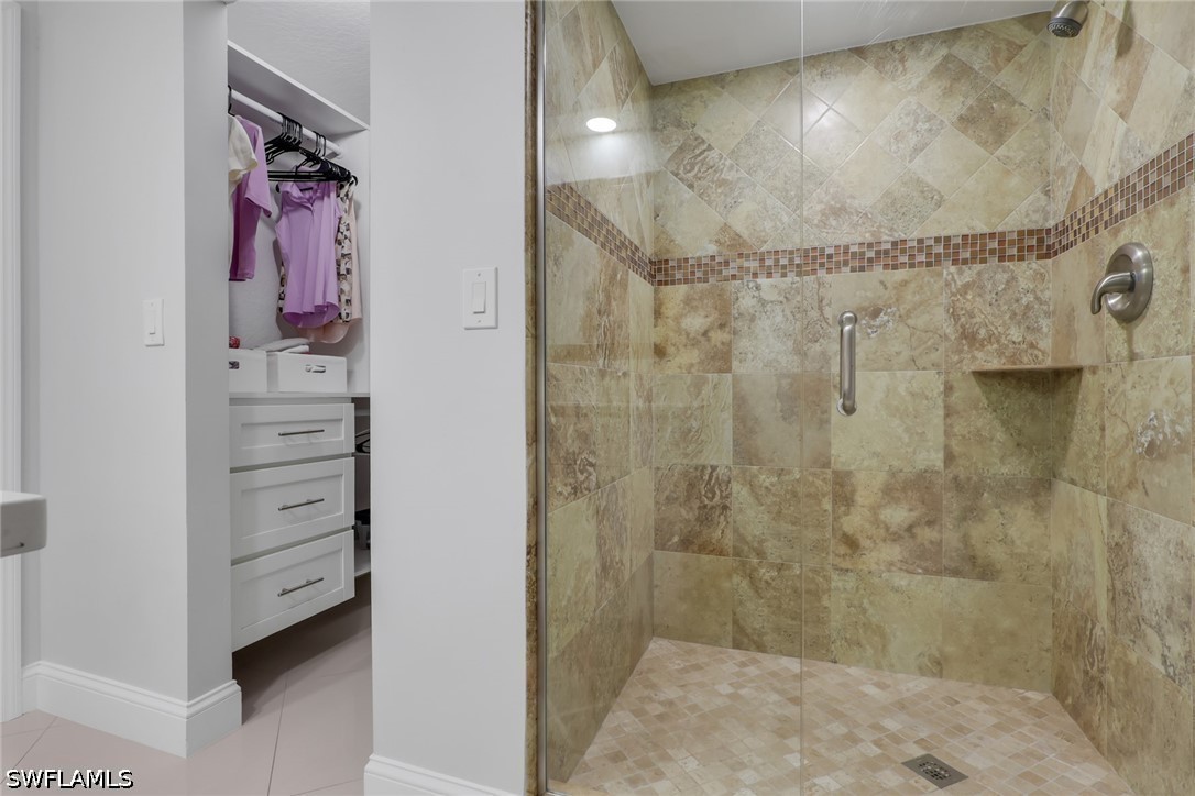 2 Bed Waterfront Home for Sale in Naples, photo 17