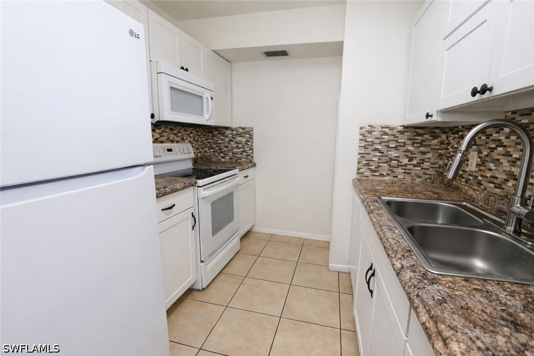 2 Bed Condominium for Sale in Fort Myers, photo 17