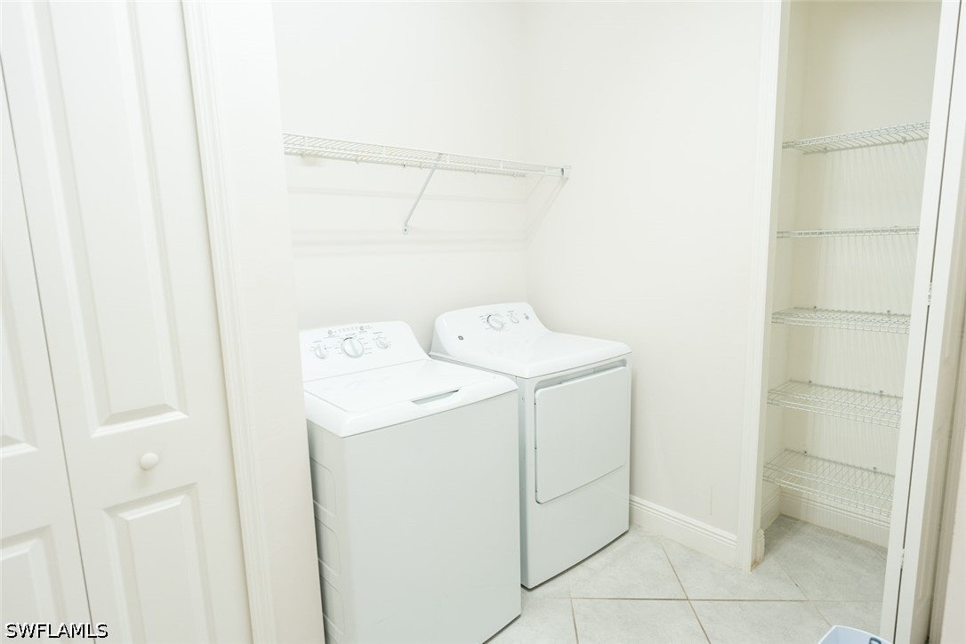 2 Bed Attached for Sale in Naples, photo 17