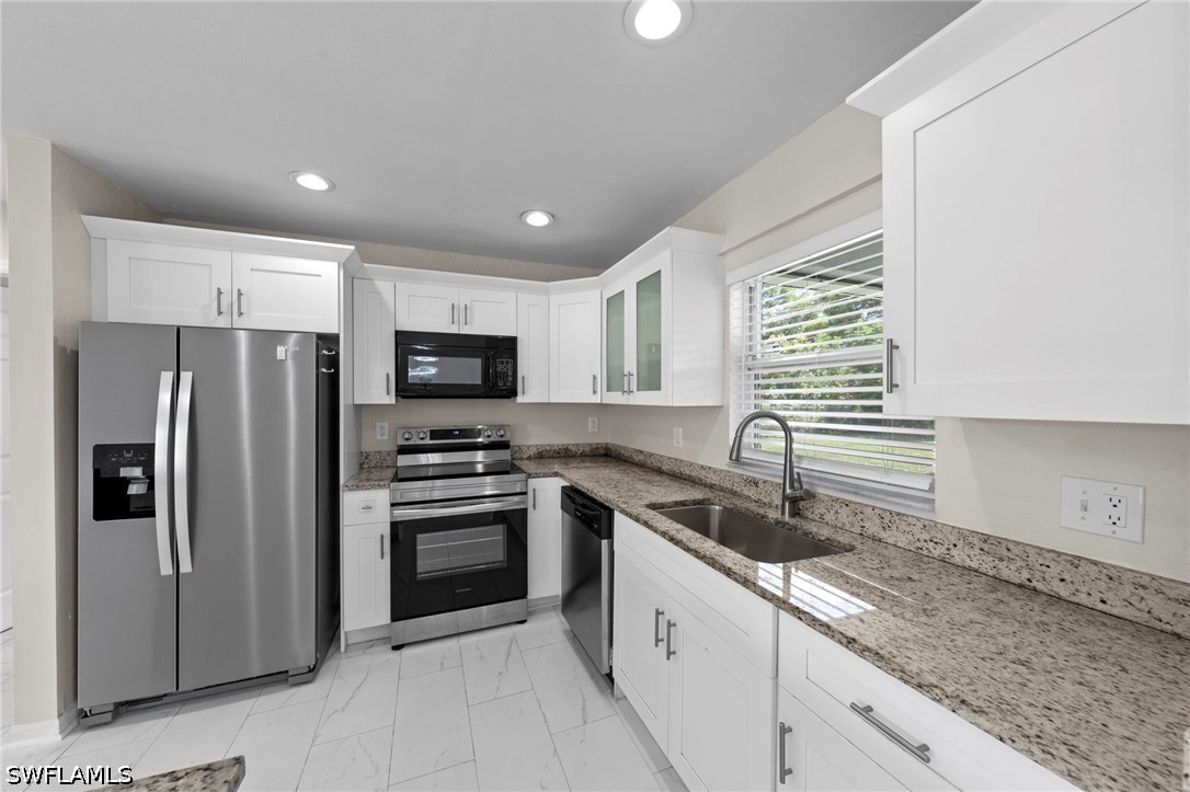 3 Bed SingleFamilyResidence for Sale in Cape Coral, photo 17