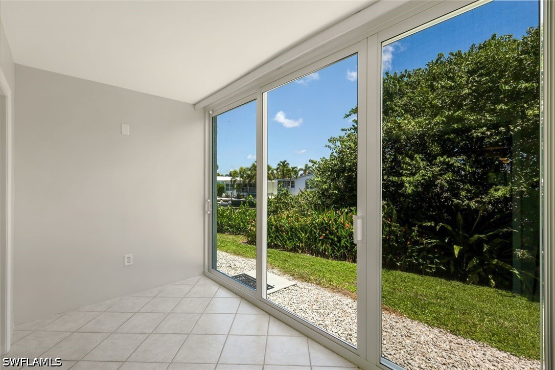 2 Bed Waterfront Home for Sale in Naples, photo 17
