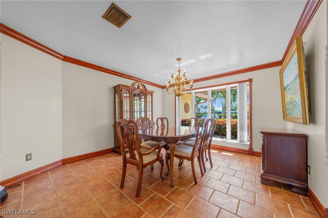 3 Bed Pool Home for Sale in Spanish Wells, photo 18