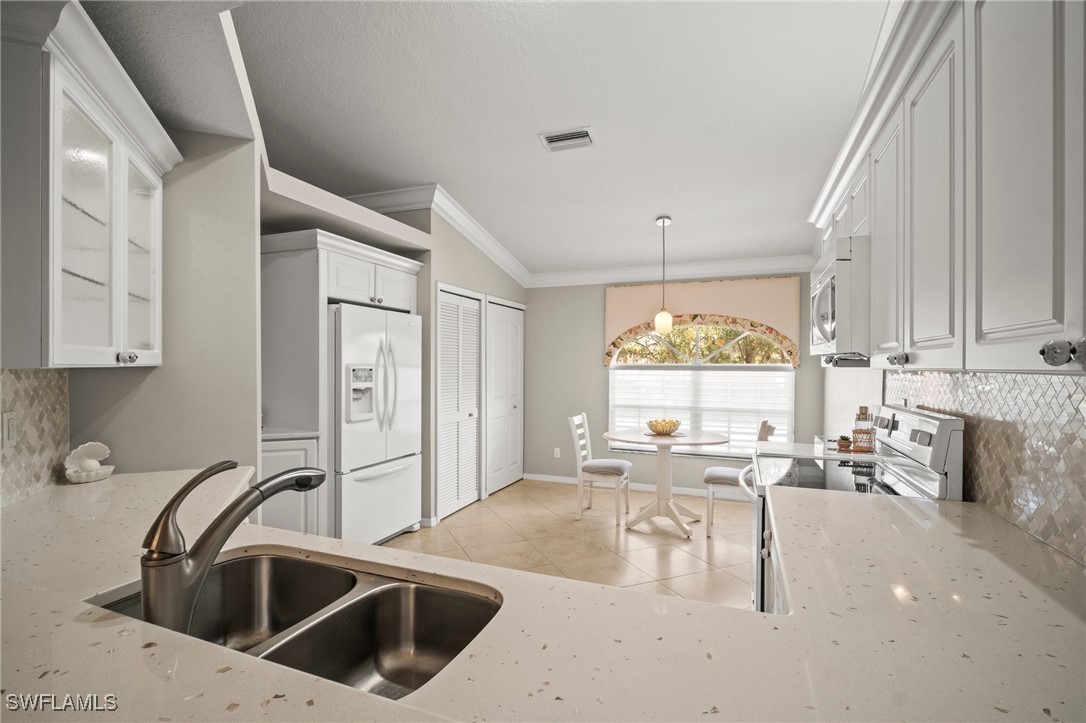 2 Bed Waterfront Home for Sale in Naples, photo 18