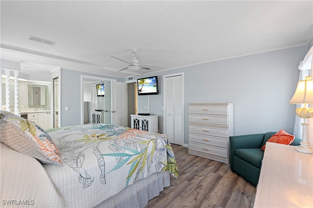 2 Bed ManufacturedHome for Sale in Naples, FL, $210,000 — photo 18