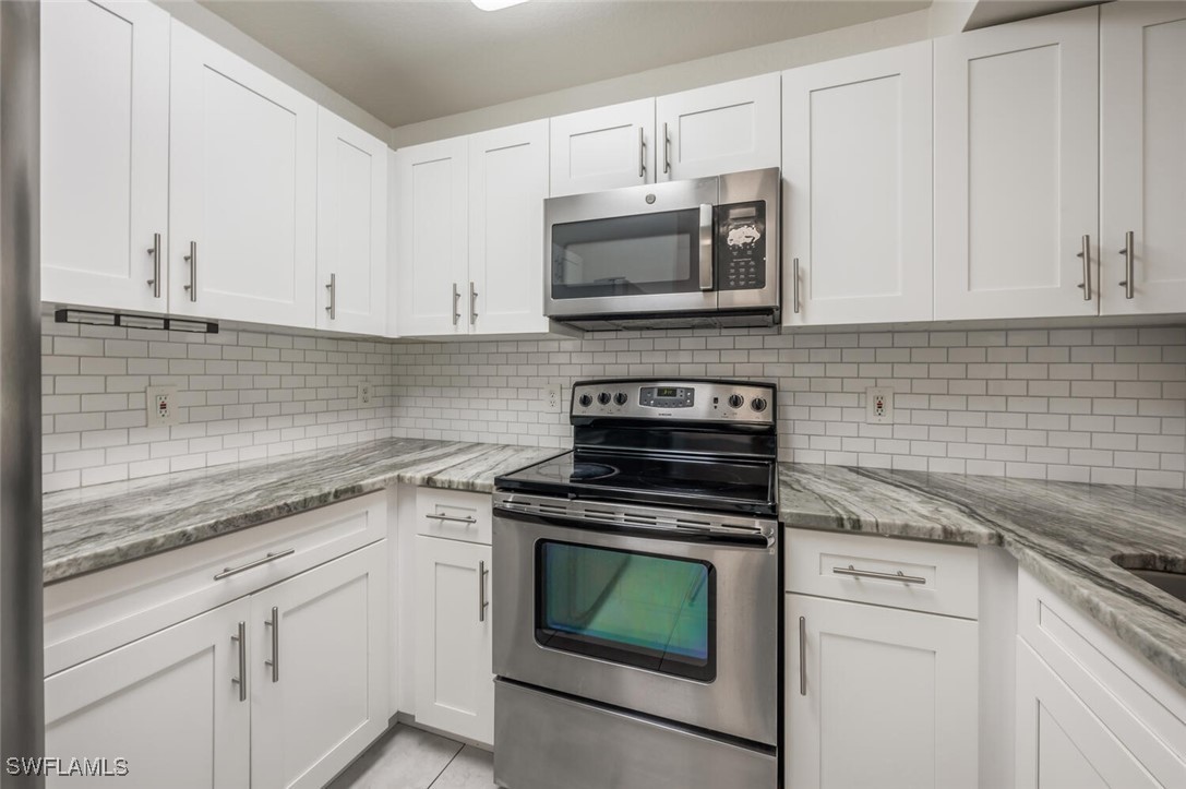 2 Bed Waterfront Home for Sale in Naples, photo 18