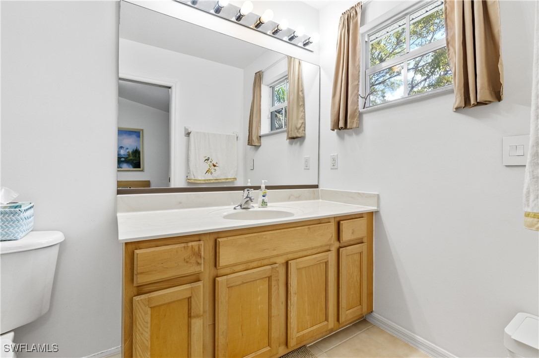 2 Bed Waterfront Home for Sale in Fort Myers, photo 18