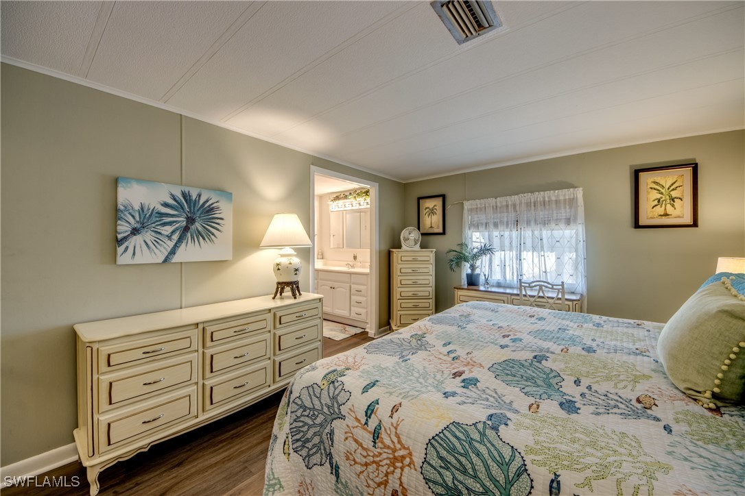 2 Bed ManufacturedHome for Sale in Pine Island Cove, photo 18