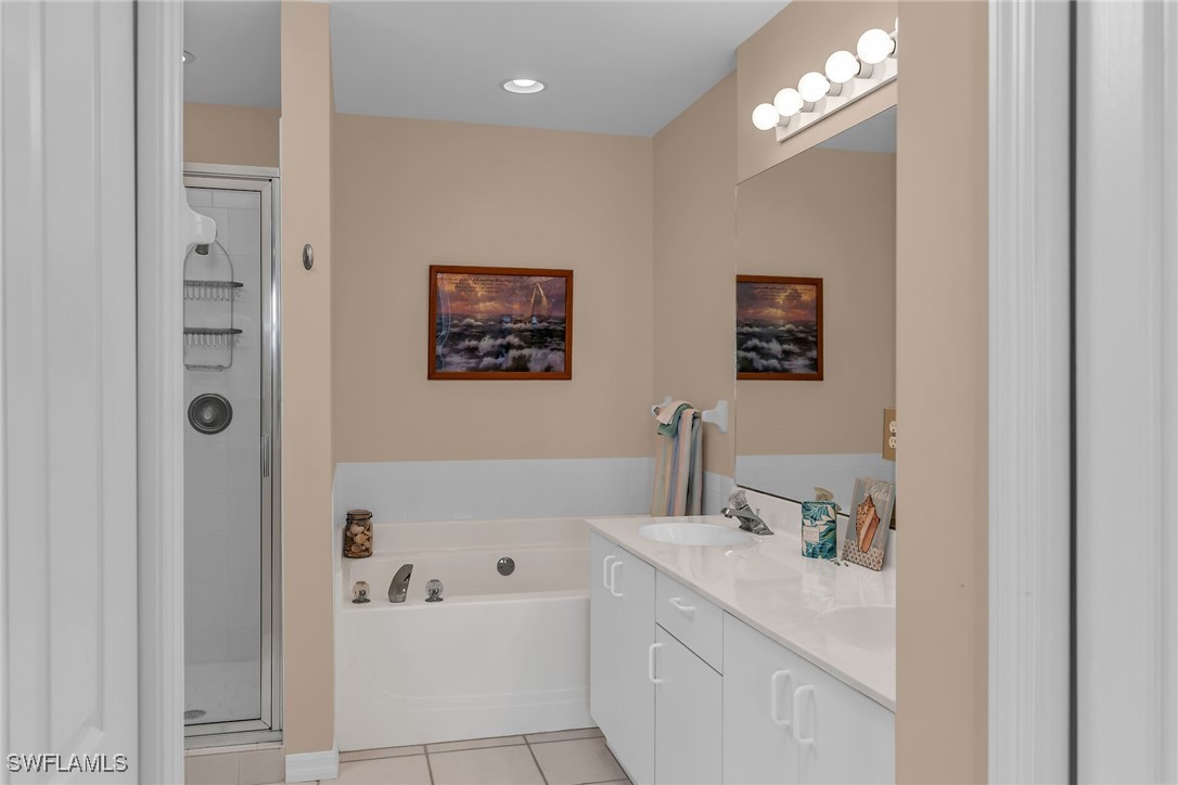2 Bed Waterfront Home for Sale in Sunrise Cay, FL, $399,000 — photo 18