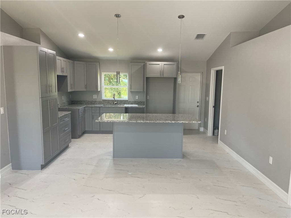 3 Bed SingleFamilyResidence for Sale in Banyan Village, photo 18