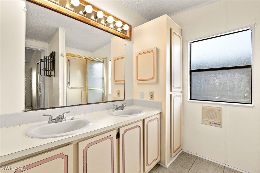 2 Bed Waterfront Home for Sale in Naples, photo 18