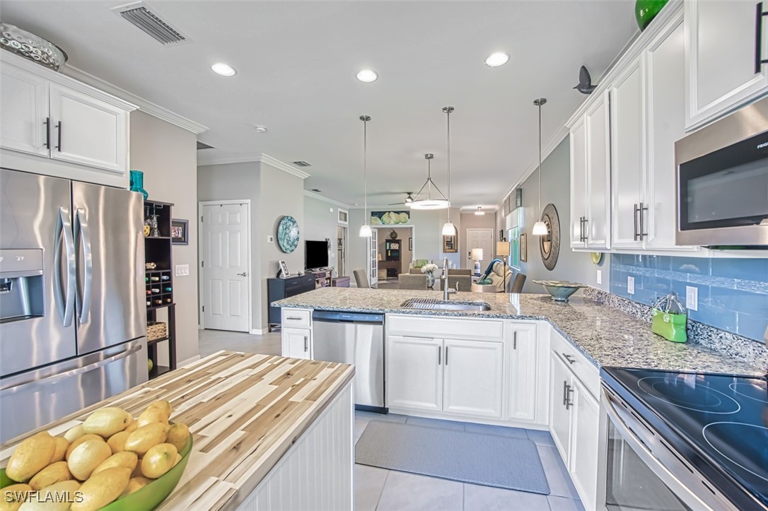 2 Bed Waterfront Home for Sale in Cascades, photo 18