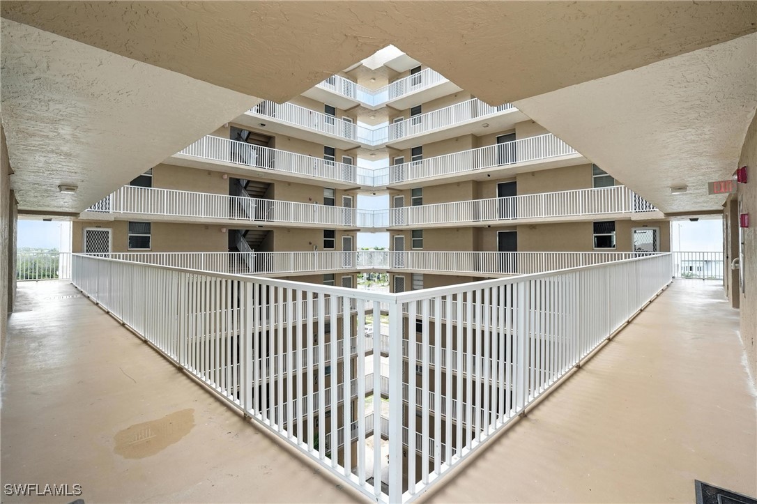 1 Bed Waterfront Home for Sale in Beach And Tennis Club, photo 18