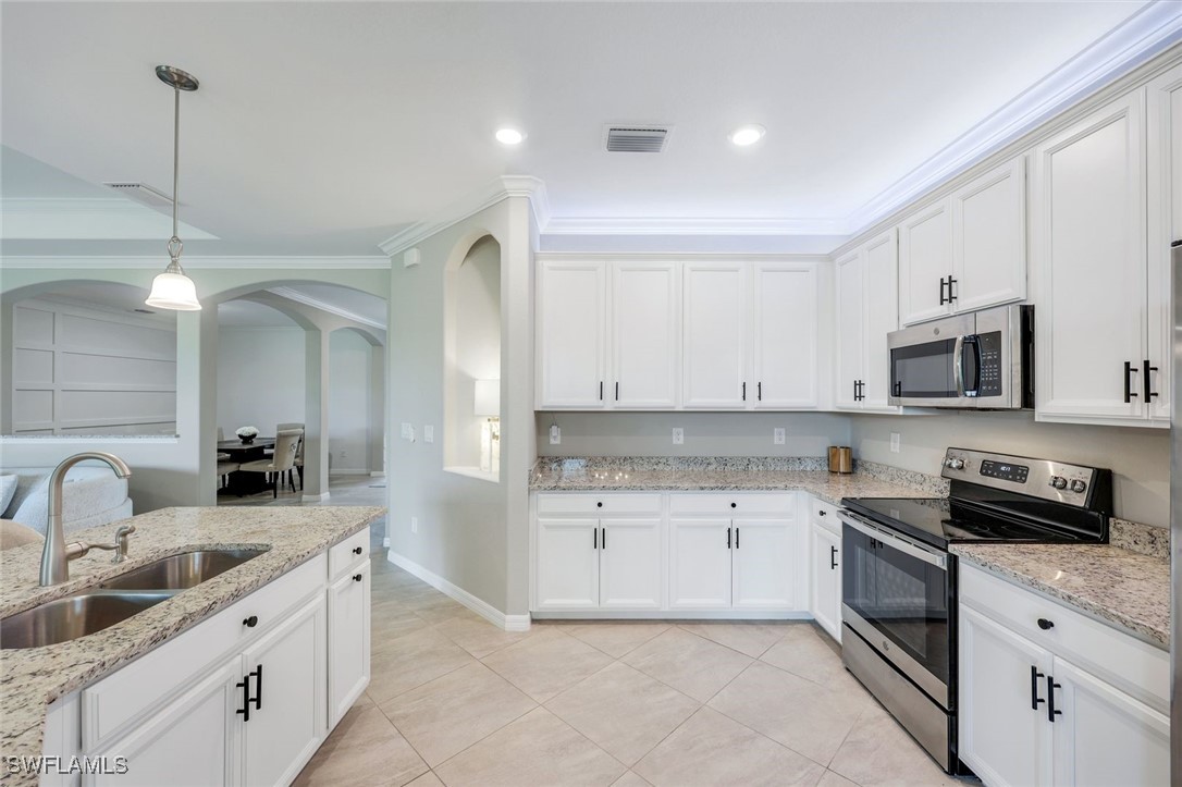 4 Bed SingleFamilyResidence for Sale in Estero, FL, $600,000 — photo 18