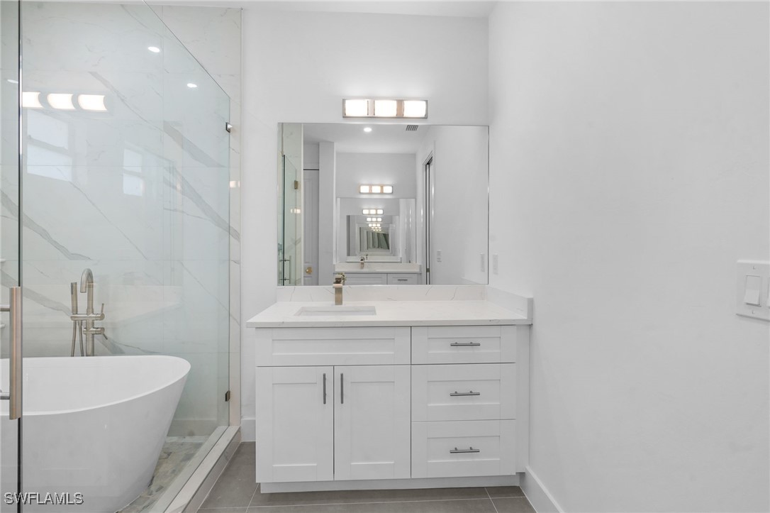 4 Bed SingleFamilyResidence for Sale in Naples, photo 18