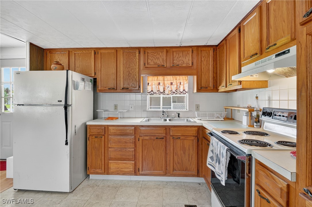 2 Bed ManufacturedHome for Sale in Riverwood, FL, $119,000 — photo 18