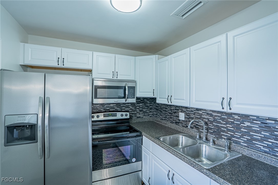 2 Bed Waterfront Home for Sale in Tropic Terrace, photo 18