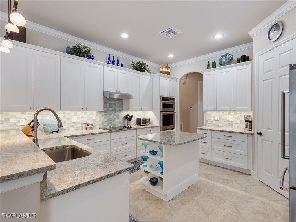 5 Bed Pool Home for Sale in Bella Terra, photo 18