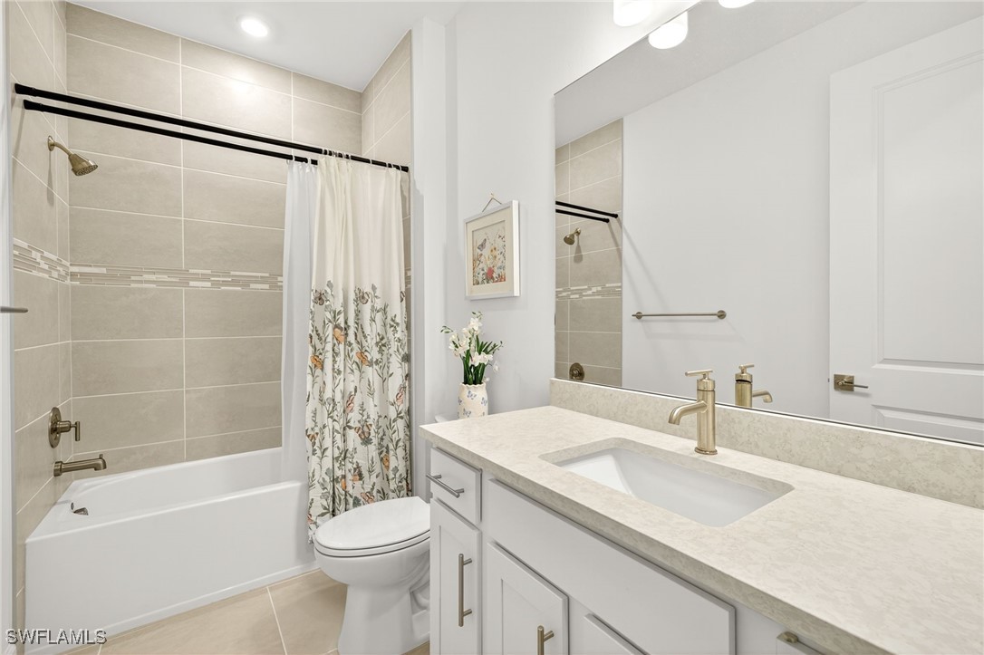 3 Bed SingleFamilyResidence for Sale in Estero, FL, $449,999 — photo 18