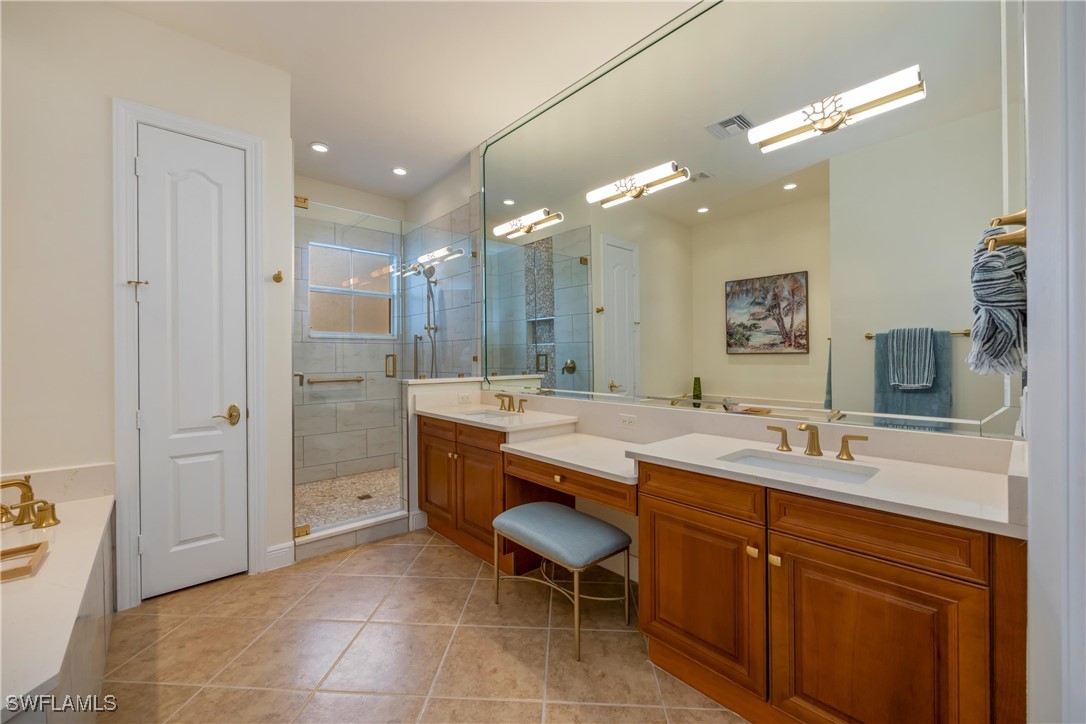 4 Bed Condominium for Sale in Avellino Isles, photo 18