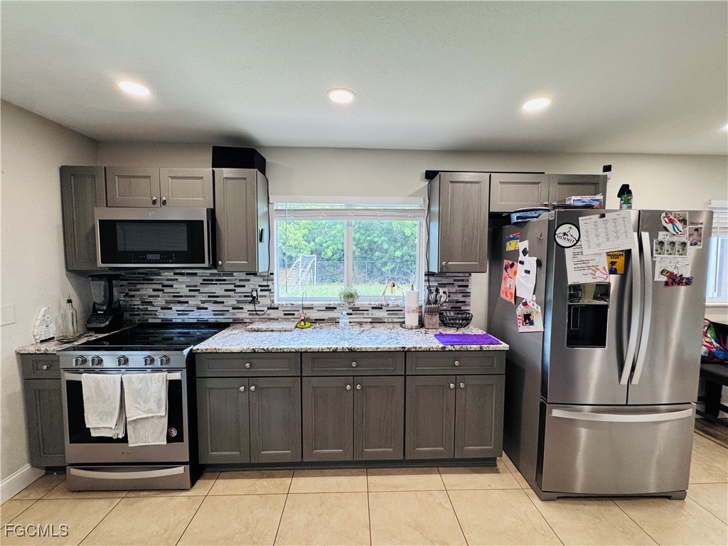 3 Bed SingleFamilyResidence for Sale in Cape Coral, FL — photo 18