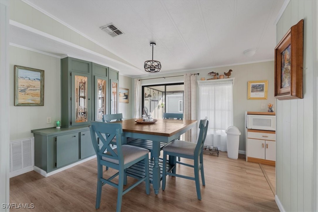 2 Bed ManufacturedHome for Sale in Riverwood, FL, $189,000 — photo 18