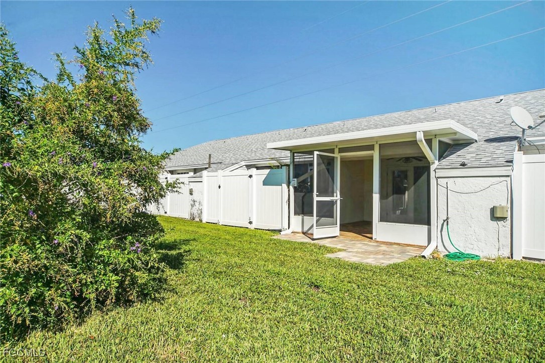 2 Bed Condominium for Sale in Cape Coral, photo 18