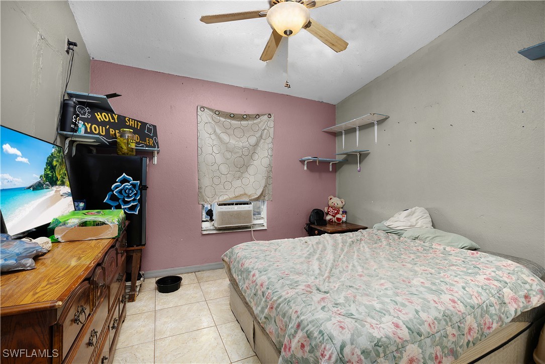 5 Bed SingleFamilyResidence for Sale in Wedgewood, photo 18