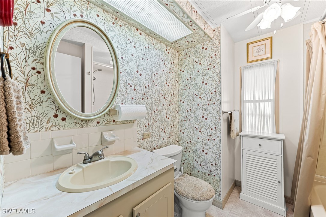 2 Bed ManufacturedHome for Sale in Naples, FL, $159,000 — photo 18