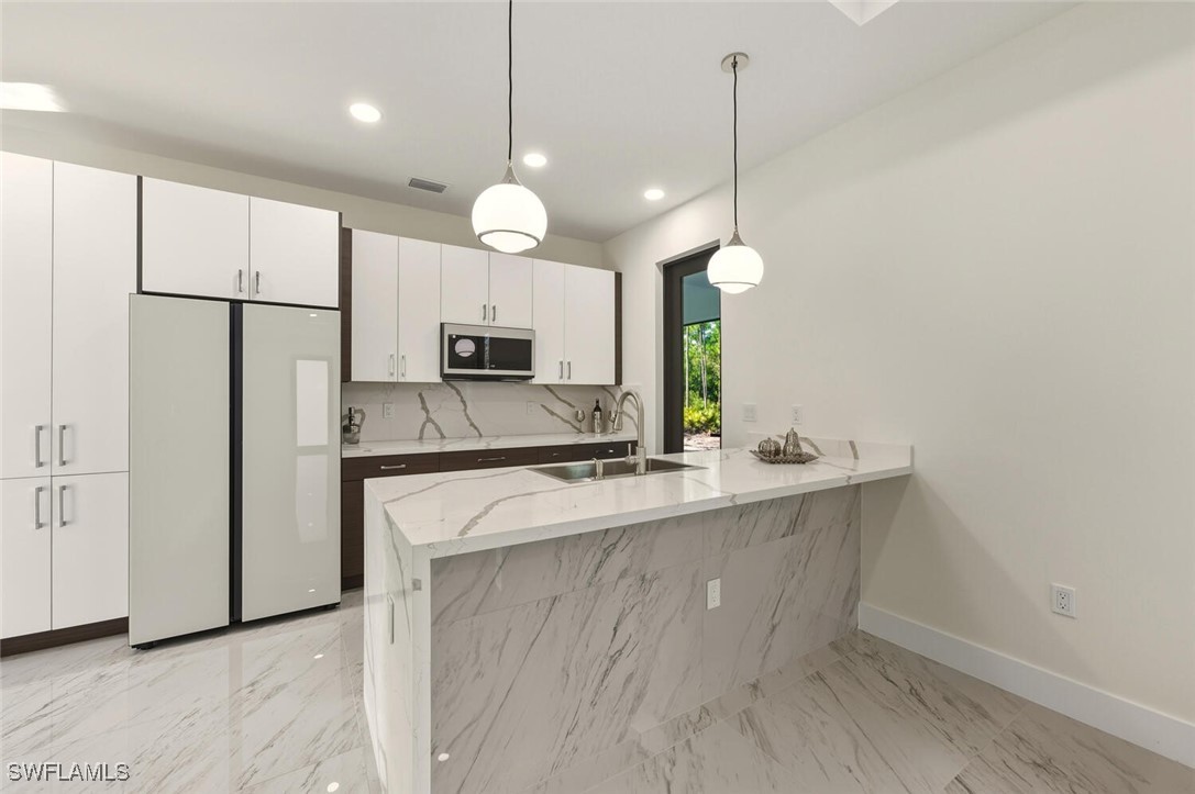 5 Bed SingleFamilyResidence for Sale in Naples, FL, $640,000 — photo 18