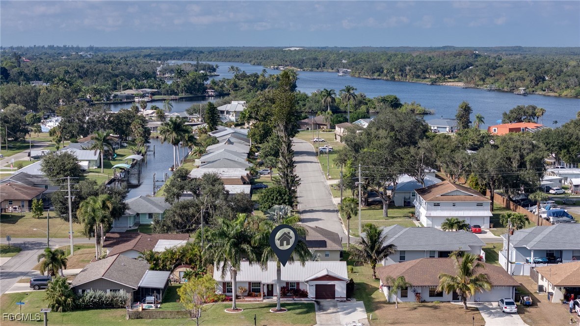 2 Bed Waterfront Home for Sale in Fort Myers, photo 18