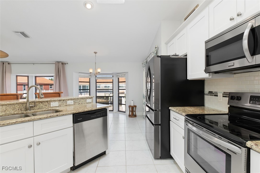3 Bed Waterfront Home for Sale in Punta Gorda, photo 18