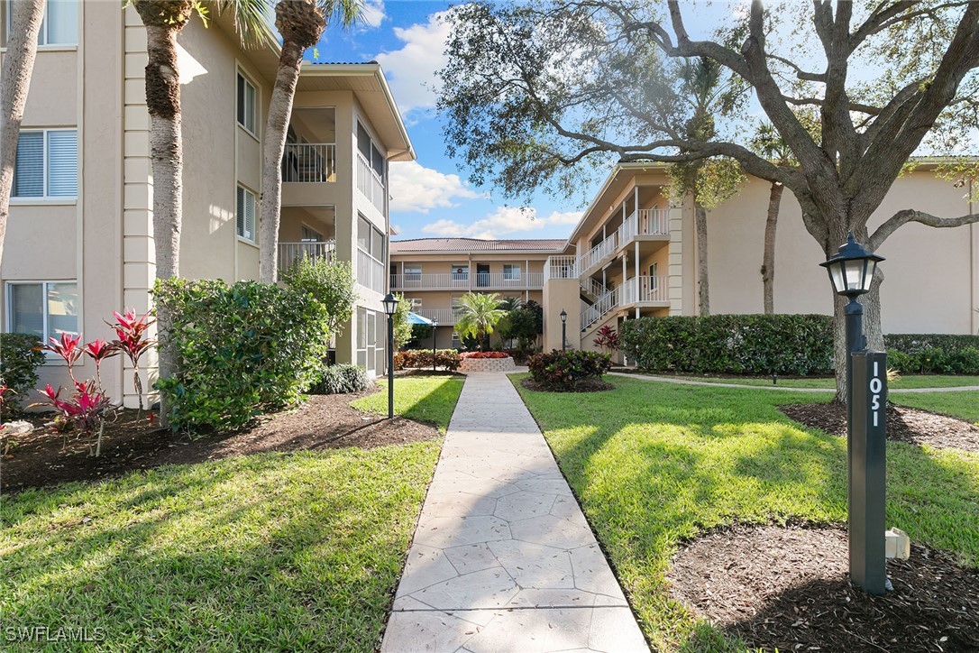 2 Bed Condominium for Sale in Foxmoor, FL, $255,000 — photo 18