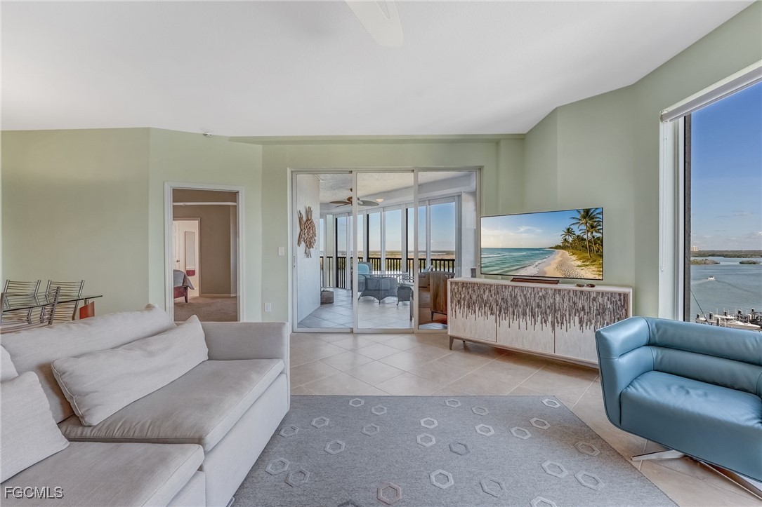 2 Bed Waterfront Home for Sale in Waterside At Bay Beach, photo 18