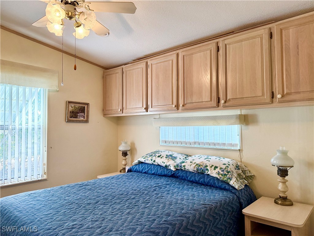 2 Bed ManufacturedHome for Sale in Naples, FL, $179,000 — photo 18