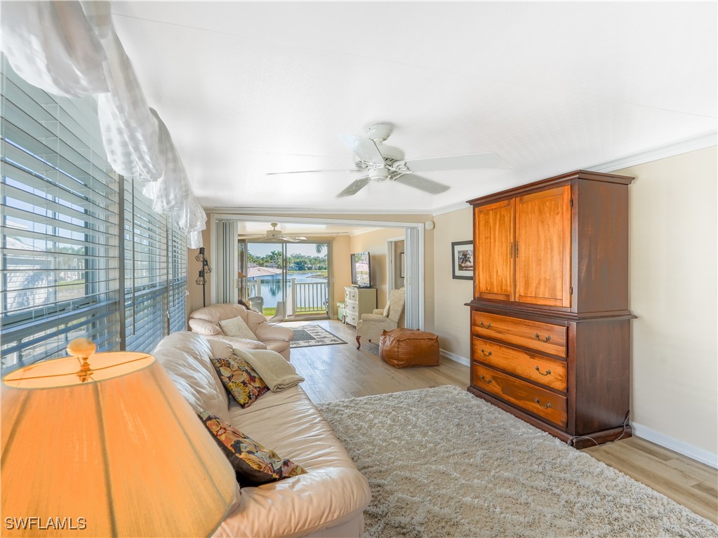 1 Bed Waterfront Home for Sale in Naples, photo 18